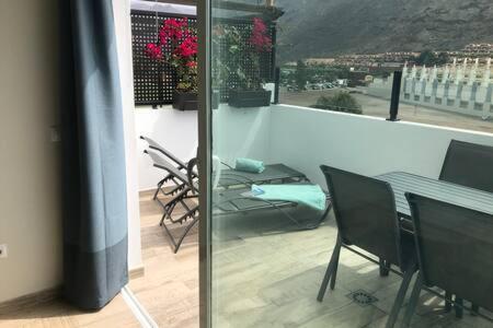 Harrys Atico Puerto De Mogan Apartamento Exterior foto